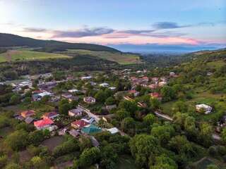 Гостевой дом Sunny House in Dzama Valley Zghuderi-3